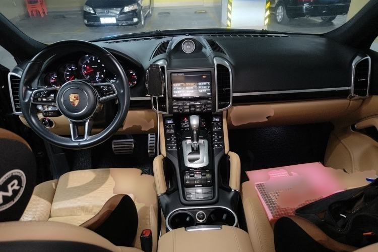 Used Porsche Cayenne 2015 Cayenne 3.0T Center Console