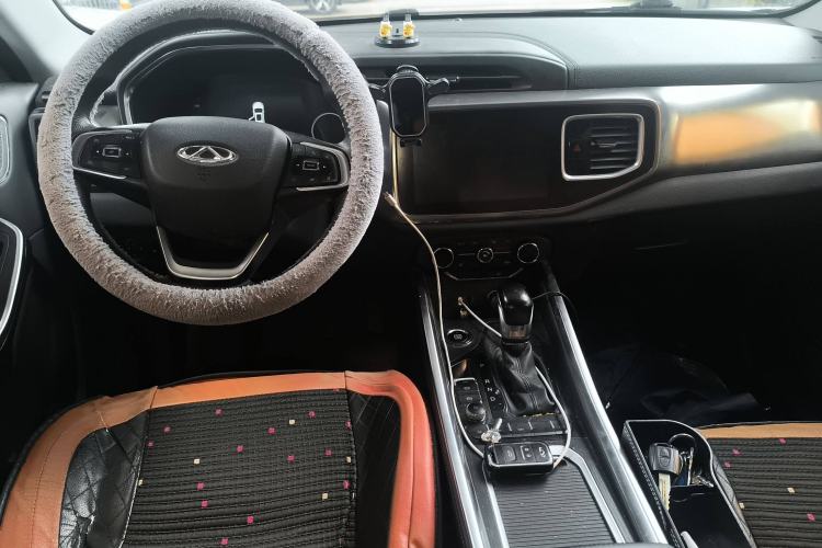 Used Chery Tiggo 8 2018 1.5 TCI Automatic Luxury Model 5 Seats Center Console