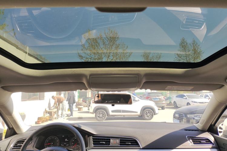 Used Volkswagen Lamando 2019 230TSI DSG Fashion Edition China VI Headliner