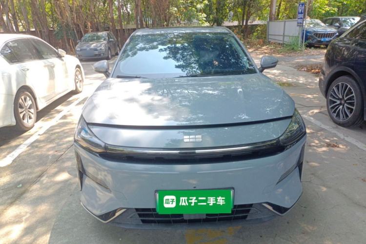 Used Geely Galaxy L6 2024 125km PLUS Dragon Edition
