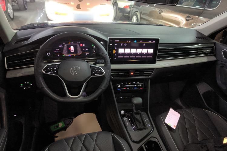 Used Volkswagen Tiguan L 2023 Revised Version 330TSI Automatic Two-Wheel Drive Smart Enjoyment Edition
