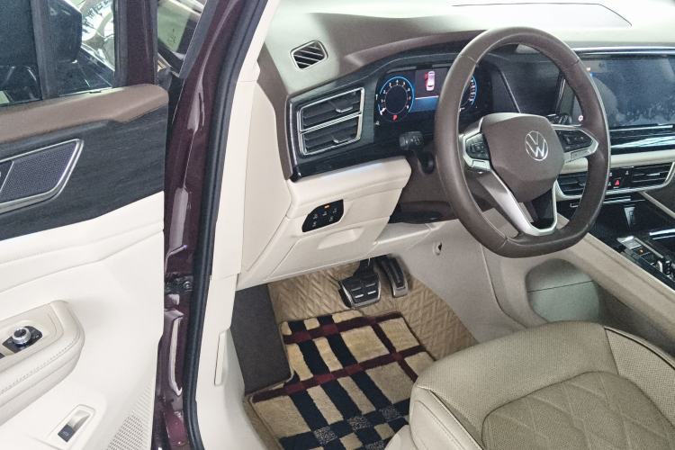 Used Volkswagen Viloran 2022 380TSI Prestige Edition