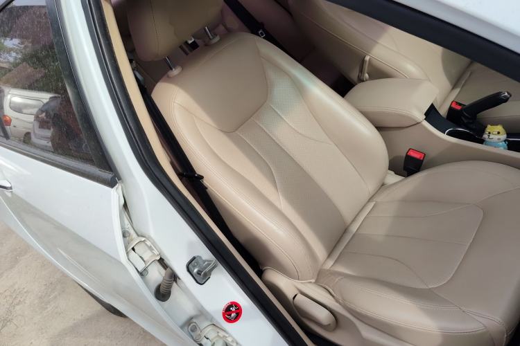 Used Geely Auto Emgrand 2017 Sedan Million Edition 1.5L Manual Luxury Model