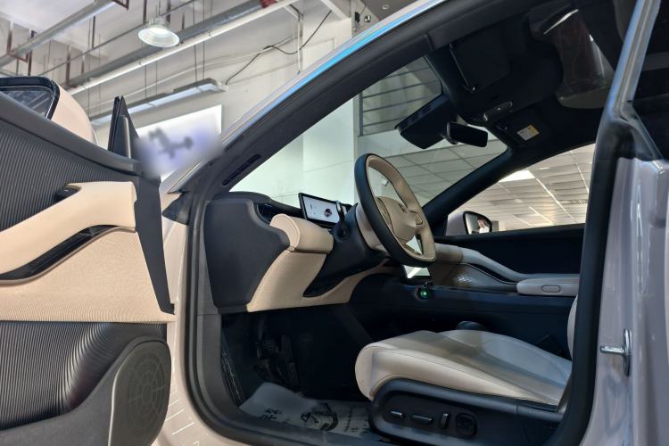 Used Nio ET5T 2024 75kWh Touring Interior 3