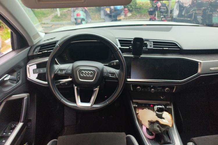 Used Audi Q3 2019 35 TFSI Advanced Dynamic Edition
