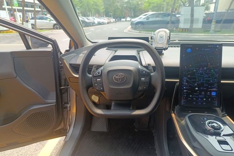 Used Toyota bZ3 2023 517 km Elite PRO Steering Wheel