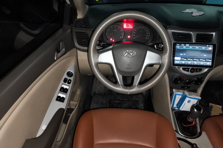 Used Hyundai Verna (older generation) 2010 Sedan 1.4L Manual Comfort GS Steering Wheel