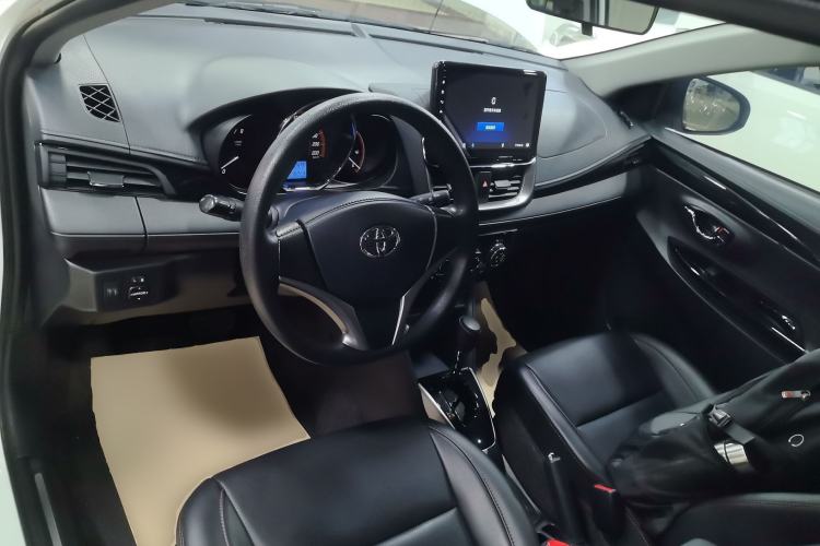 Used Toyota YARiS L Zhi Xuan 2021 X-Trail 1.5L CVT Luxury Edition Center Console