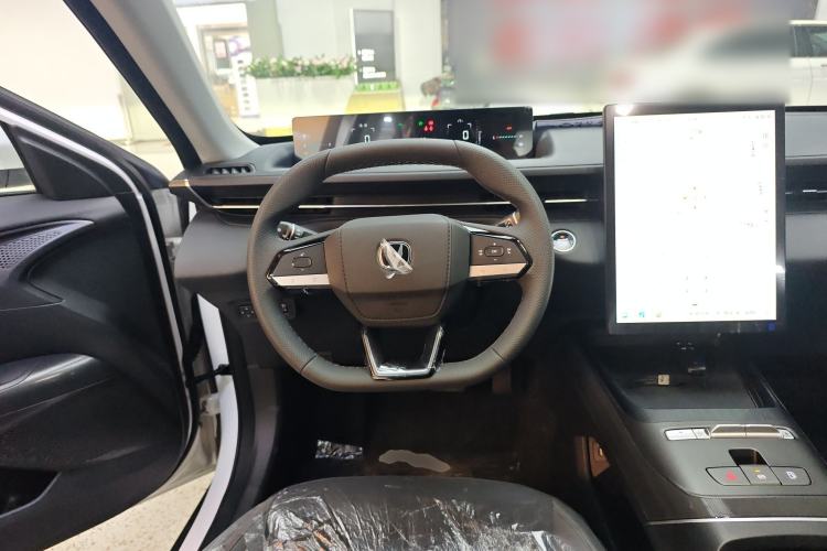 Used Changan Eado PHEV 2025 Smart New Blue Whale 145KM High-Energy Edition
