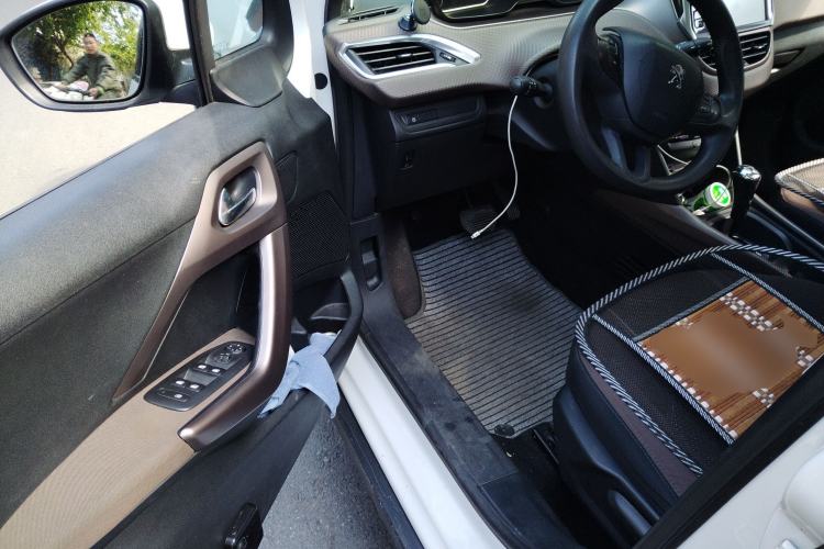 Used Peugeot 2008 2014 1.6L Automatic Fashion Edition Driver Seat