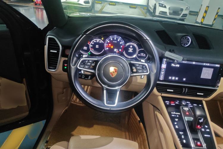 Used Porsche Cayenne 2018 Cayenne 3.0T Steering Wheel