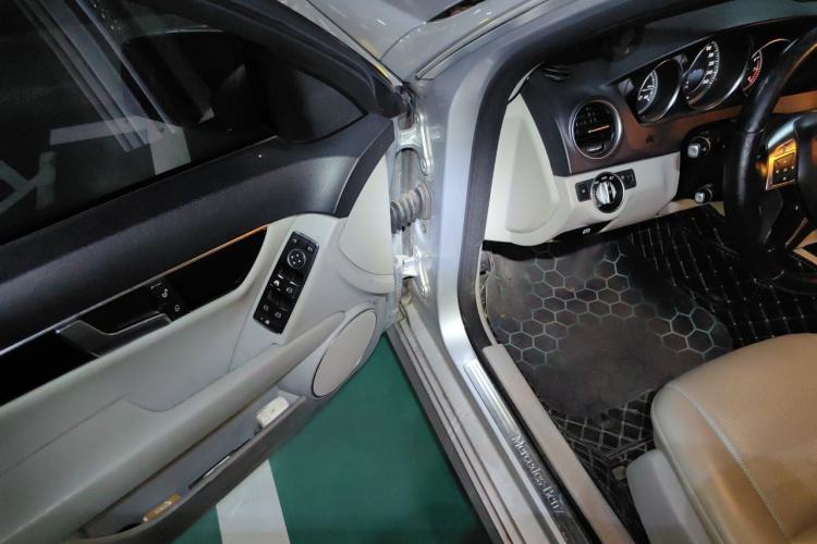 Used Mercedes-Benz C-Class 2013 C 180 Classic Grand Edition