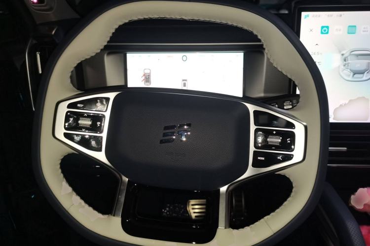 Used JETOUR Traveler C-DM 2024 C-DM 206KM Four-Wheel Drive Wilderness Edition Steering Wheel