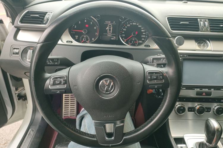 Used Volkswagen FAW-Volkswagen CC 2015 1.8TSI Prestige Model Steering Wheel