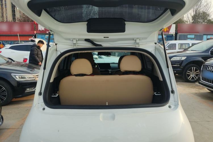 Used ORA White Cat 2022 Upgraded Model 305km Range Luxury Version Lithium-Ion Battery Trunk