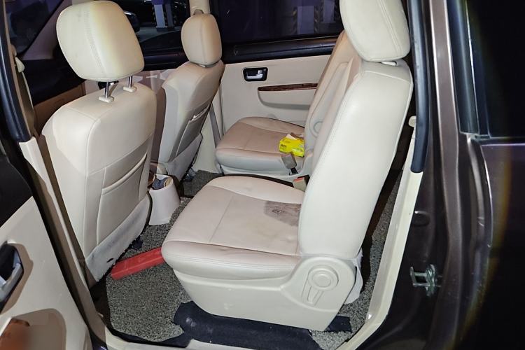 Used Dongfeng Fengon 330 2014 1.5L Manual Utility Version DK15 Left Rear Seat