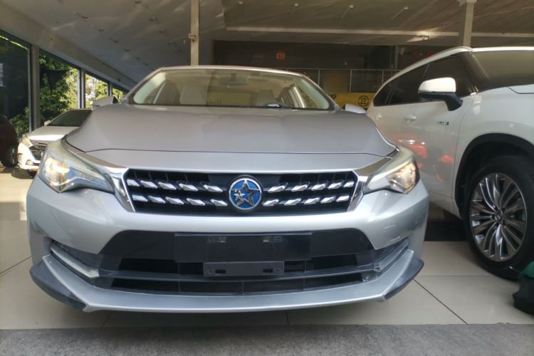 Used Venucia D60 2018 1.6L CVT Smart Connect Elite Edition