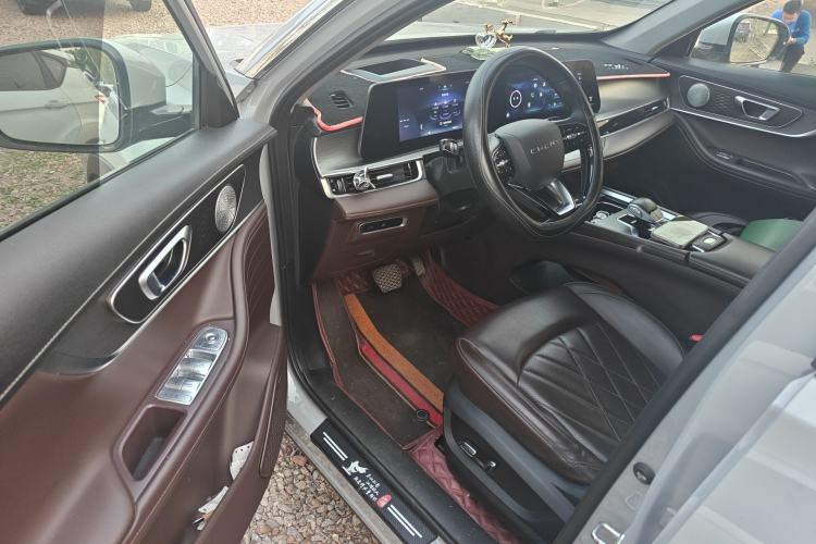 Used Chery Tiggo 8 PRO 2022 390T Two-Wheel Drive Haohan Edition 7-Seater Driver Seat