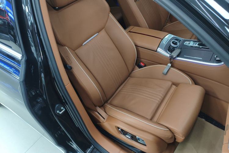 Used Hongqi H9 2020 2.0T Smart Connect Flagship Edition Right Front Seat