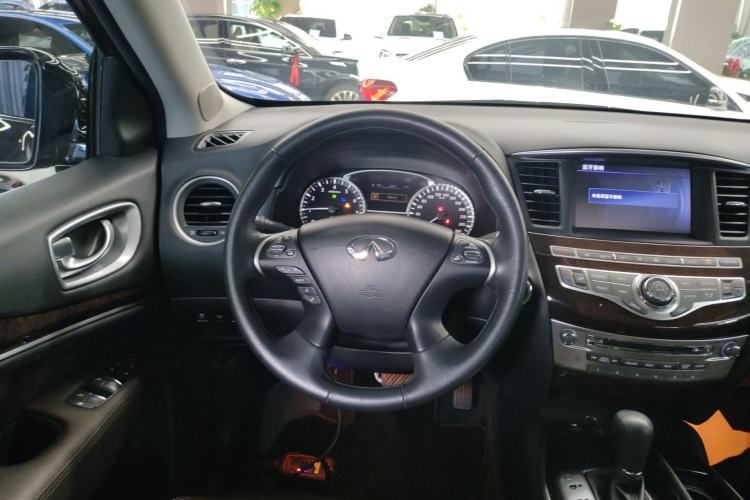 Used Infiniti QX60 2014 2.5 S/C Hybrid Two-Wheel Drive Excellence Edition Steering Wheel