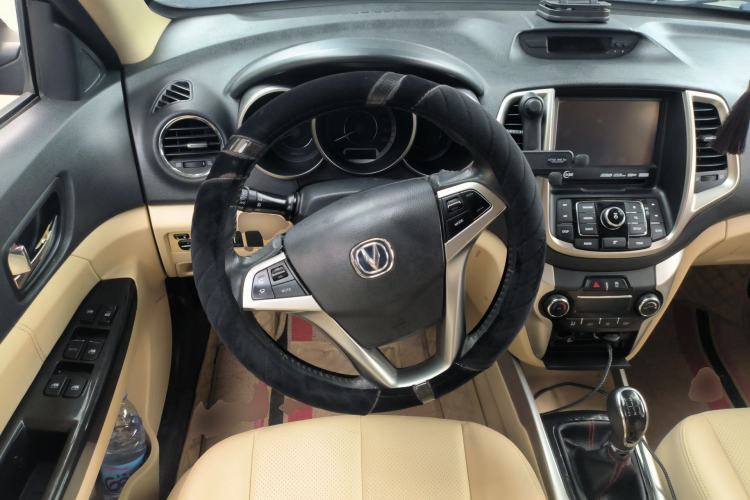 Used CHANGAN Eado 2015 1.6L Manual Luxury Model China IV Standard Steering Wheel