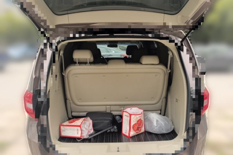 Used Buick GL8 2018 28T Luxury Model China VI Standard Trunk