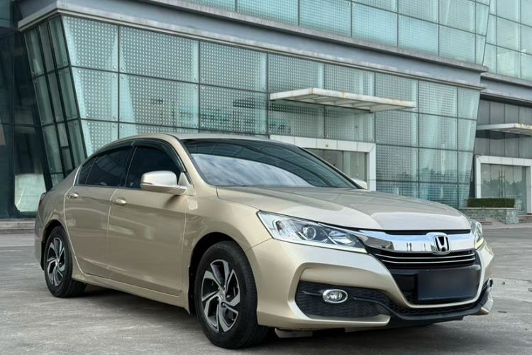 Used Honda Accord 2016 2.0L Luxury Edition