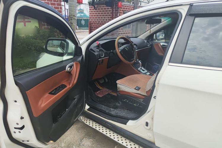 Used Luxgen Great 7 SUV 2013 Limited-Edition Sharp Model 2.2T Two-Wheel-Drive Smart Version Driver Seat