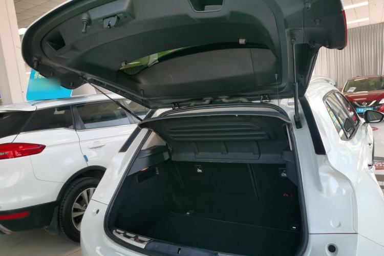 Used DS 6 2014 1.6T Luxury Edition THP200