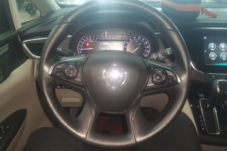 Used Buick GL8 2017 28T Avenir Avia National Emission Standard V