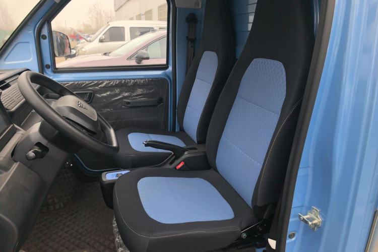 Used REACH MINI Truck 2023 140km Long Wheelbase Van Ambition Version