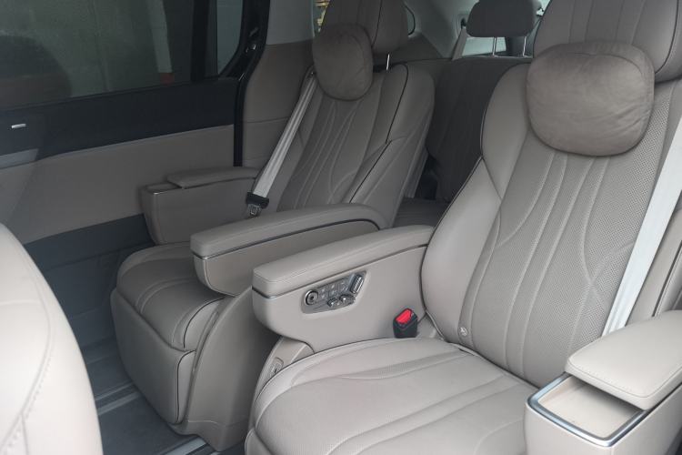 Used XPeng X9 2025 740 Ultra-Long Range Max