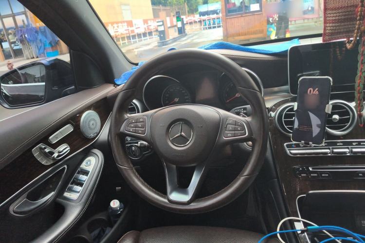 Used Mercedes-Benz GLC 2019 Facelift GLC 260 L 4MATIC Luxury Model Steering Wheel