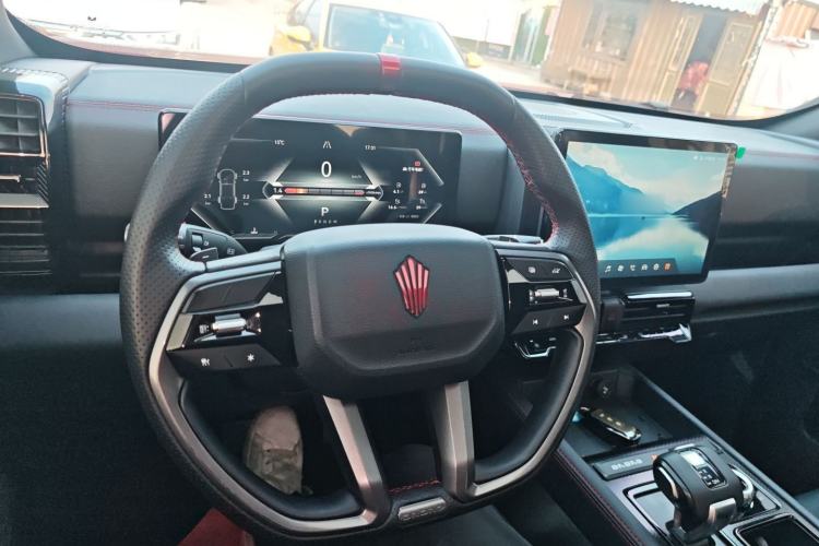 Used JMC DaDao 2023 Fly-Jiang 2.3T Gasoline Automatic 4x4 Boundaryless Model
