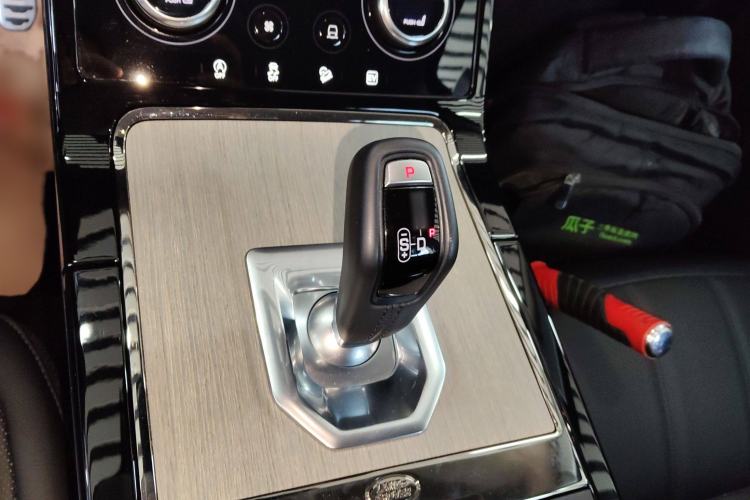 Used Land Rover Range Rover Evoque New Energy 2022 Aurora L P300e Plug-in Hybrid Electric Version
