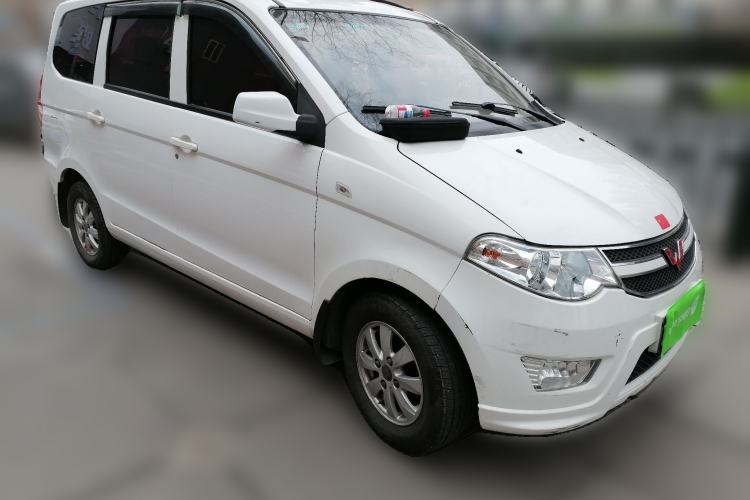 Used Wuling Hongguang 2014 1.2L S Standard Version China IV Standard Front Right 45 Deg