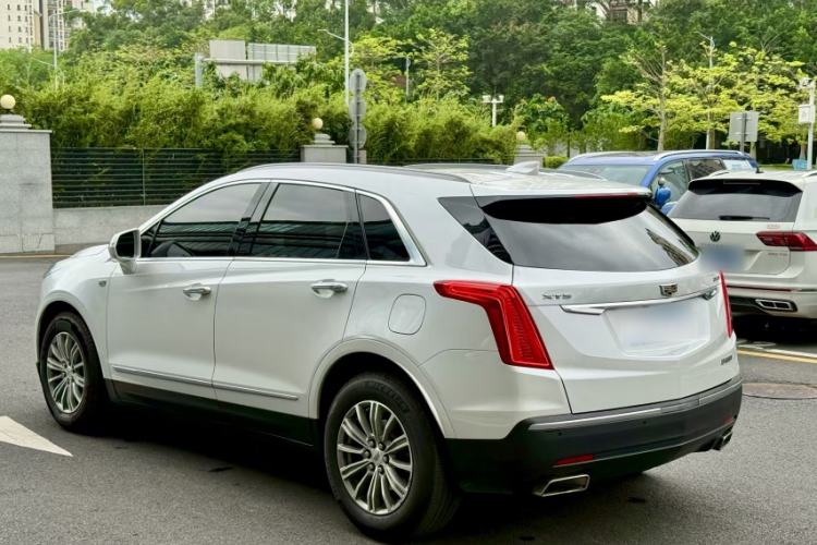 Used Cadillac XT5 2018 25T Luxury Model Exterior 7