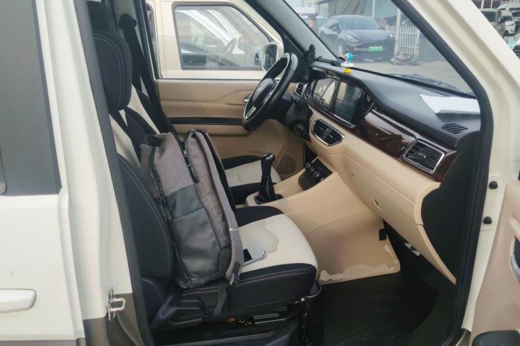 Used CHANGAN KUAYUE Xing V5 2022 1.5L Comfort-Grade 5-7 Seater Passenger Vehicle JL473QH Right Front Seat