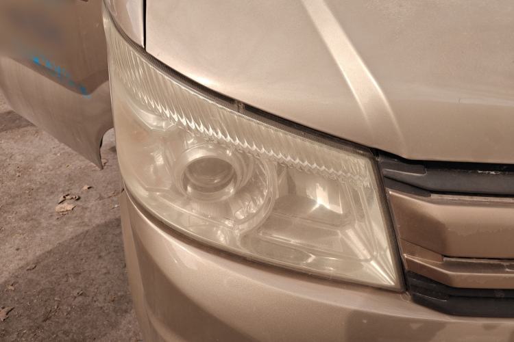 Used CHANGAN KUAYUE V5 2013 1.5L Standard Version DAM15R Right Front Headlight