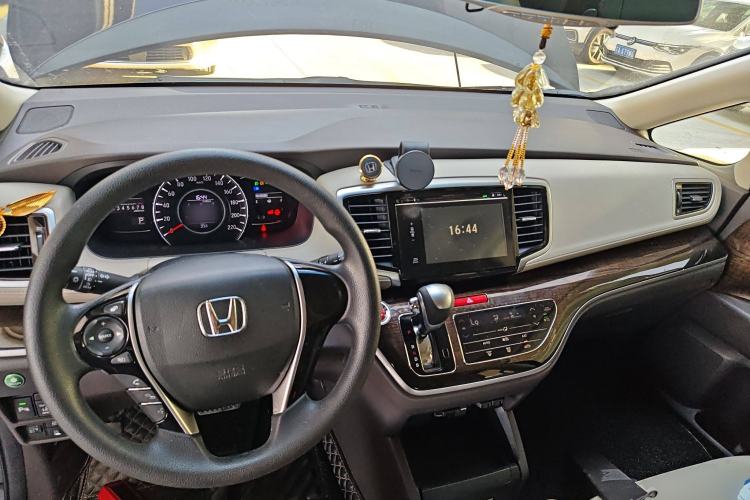 Used Honda Odyssey 2015 Revised 2.4L Luxury Edition
