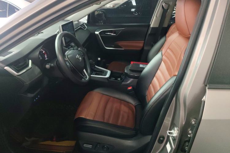 Used Toyota RAV4 2021 2.0L CVT Two-Wheel Drive Fashion Edition Left Front Seat