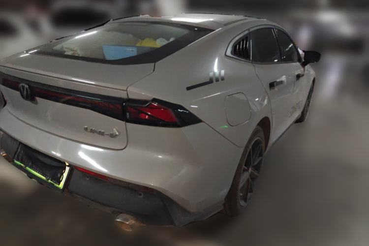 Used CHANGAN UNI-V iDD 2023 ZhiDian iDD 1.5T 113km ZhiKu Model Rear Right 45 Deg