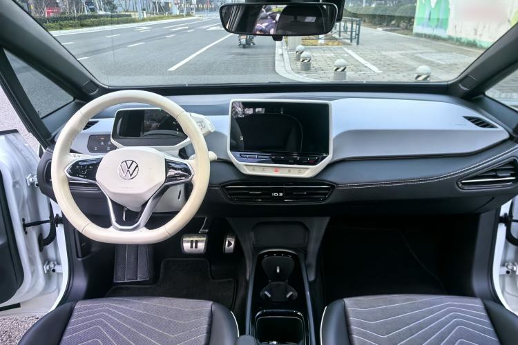 Used Volkswagen ID.3 2024 Outstanding Edition
