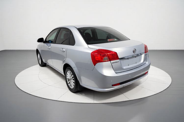 Used Buick Excelle 2015 1.5L Automatic Classic Model Exterior 2