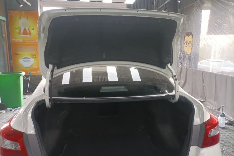 Used Nissan Sylphy 2019 1.6XV CVT Smart Connect Luxury Edition China VI Standard Trunk