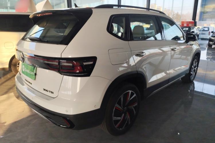 Used Volkswagen Tharu 2024 300TSI Two-Wheel-Drive Moon Luxury Edition
