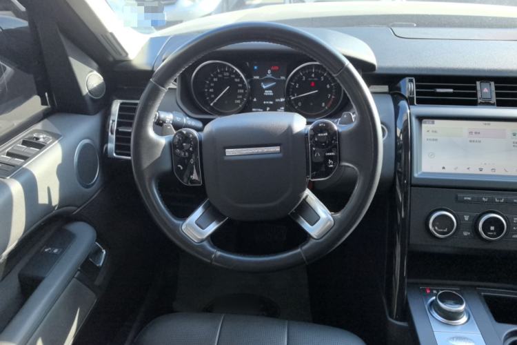 Used Land Rover Discovery 2019 3.0 SC V6 SE Steering Wheel