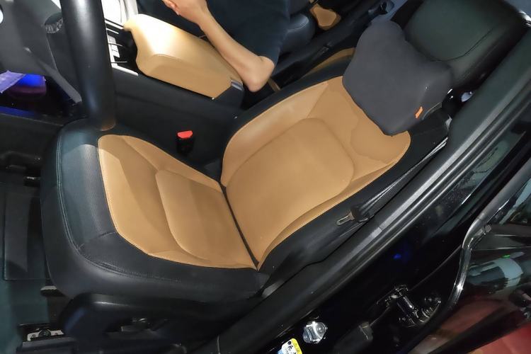 Used Land Rover Defender 2023 Facelift 110 3.0T P400 X-DYNAMIC HSE Left Front Seat