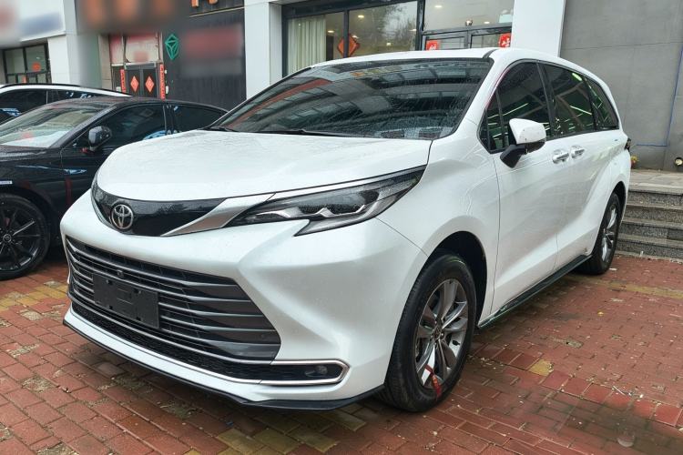 Used Toyota SIENNA 2026 Model 2.5L Dual-Engine Four-Wheel-Drive Premium Edition