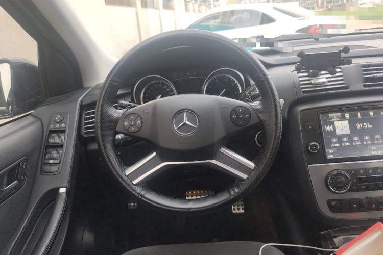 Used Mercedes-Benz R-Class 2014 R 320 4MATIC Business Model Steering Wheel